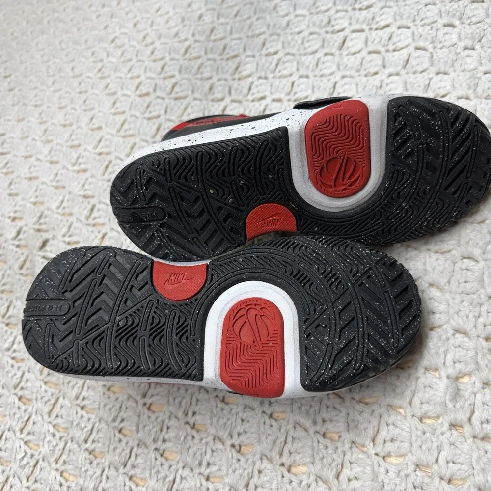 Nike Hustle Youth Boys Slip-on‎ Athletic Sneakers Size 2Y Black-Red DV8994-003